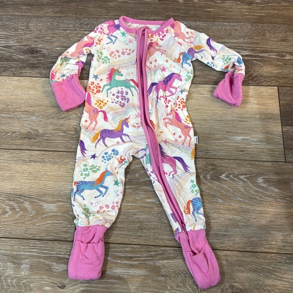 Little Sleepies Unicorn Magic Zippy - Picture 1 of 3